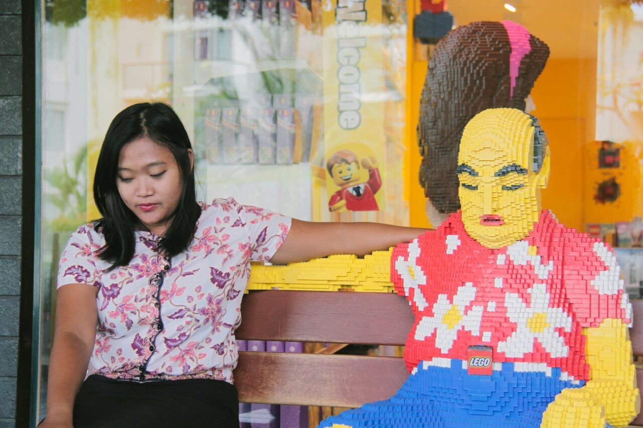 Anne and Lego